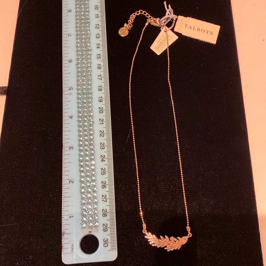 Nwt Beautiful Necklace For That Perfect Occasion